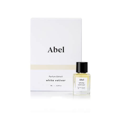 white vetiver parfum extrait